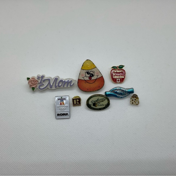 Lot of 8 x Pins - Picture 3 of 4